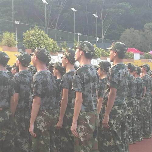 娱乐吃瓜军训,青春记忆里的酸甜苦辣  第3张